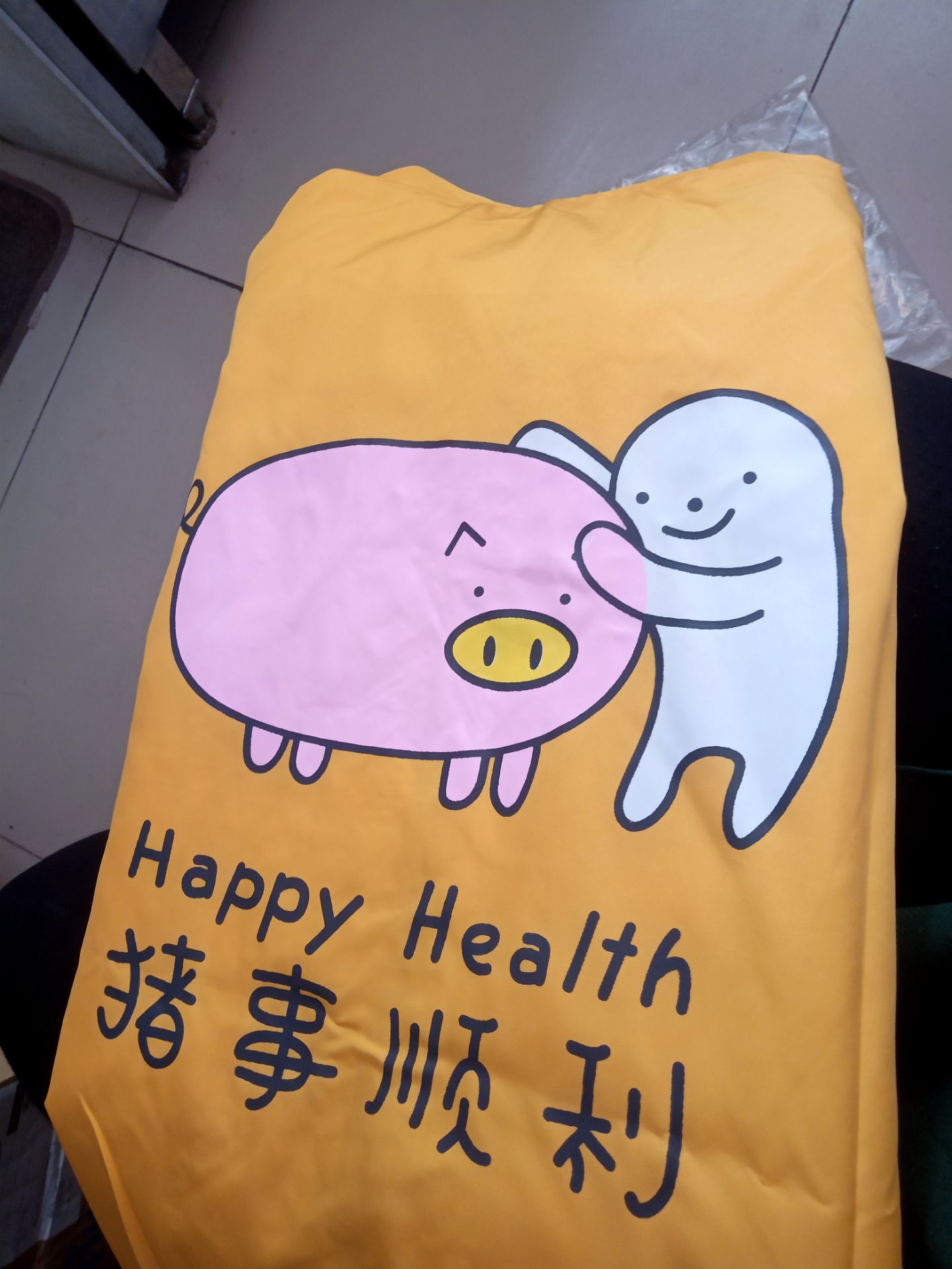 Màu đẹp, y trong hình. Đẹp và mặc đi nắng được,vải hai lớp có lót. Mình khoảng 55kg mặc vừa.