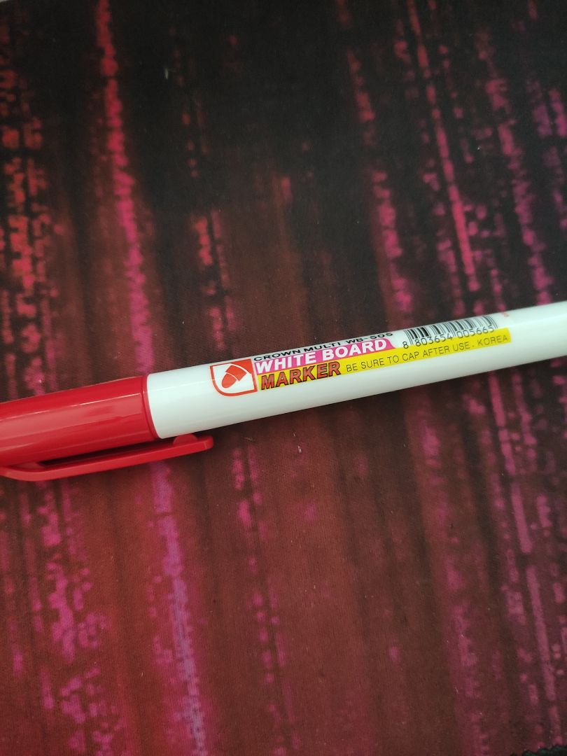 giao hàng gói rất kỹ và giao nhanh. mực trôi chảy lại có nét bút đẹp. thân bút