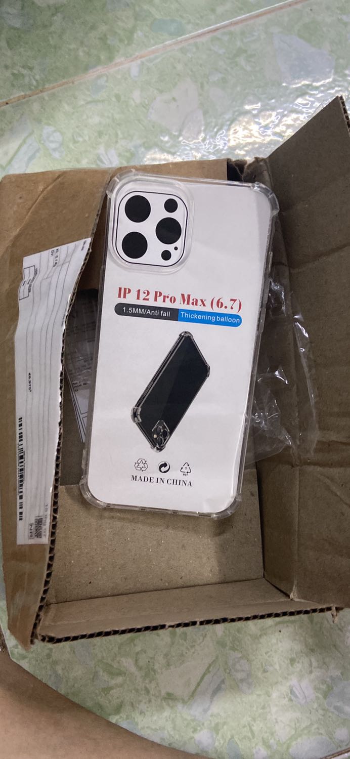 Kg hài lòng mua iPhone 11 mà giao iPhone 12 Promax làm mất 50k kg hiểu shop làm ăn kiểu gì