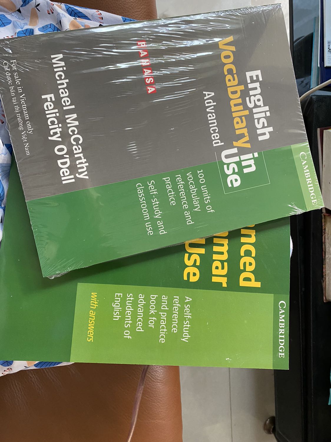 Nhanh như 1 cơn gió luôn Fahasa ơi. Mới đặt 0h sáng nay mà giờ đã có rồi. Sách được bọc kĩ, có chống sốc. Mình mua được giá sale lại được giao nhanh. Cảm ơn Tiki và Fahasa.