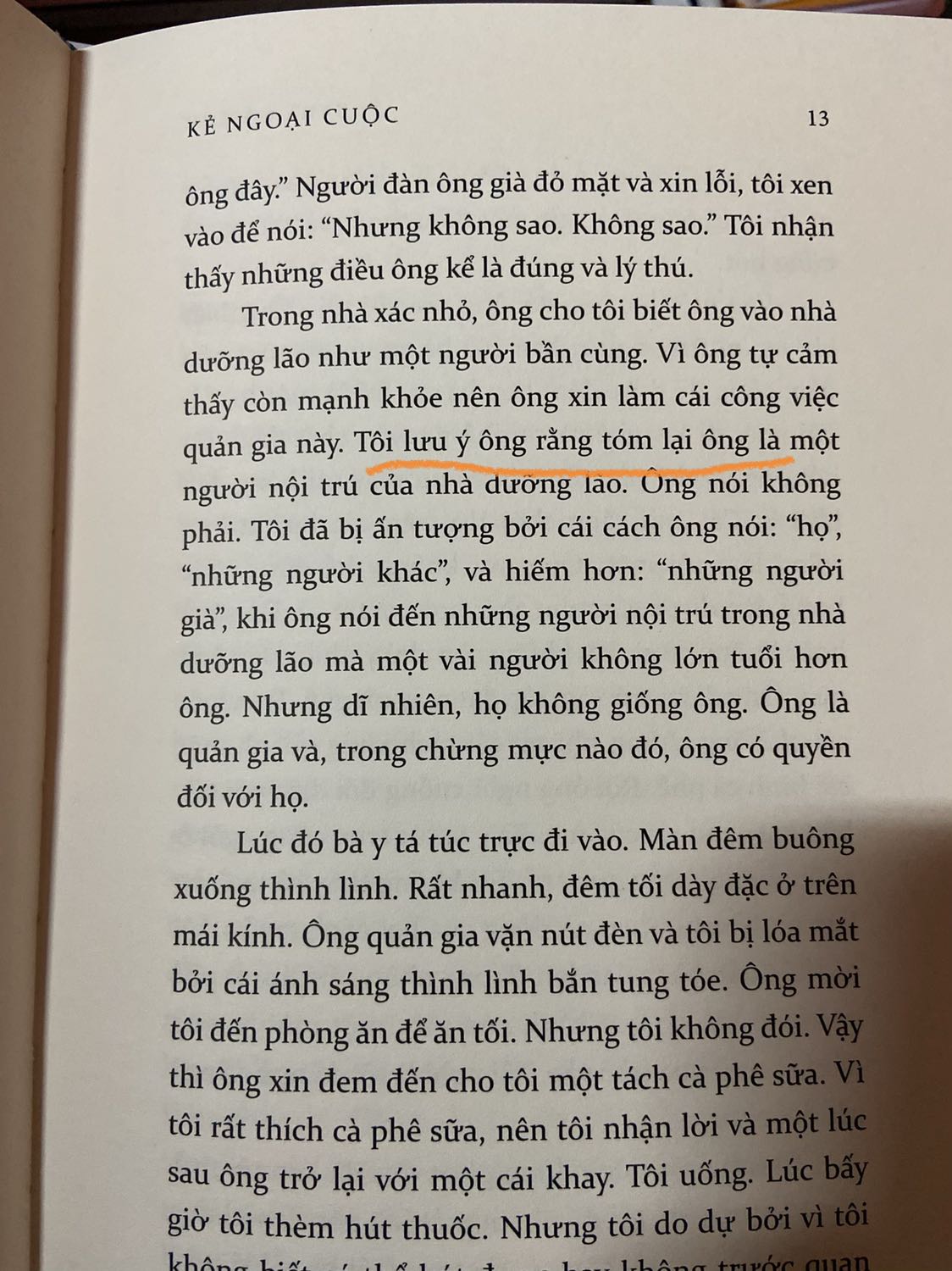 tiki giao hàng nhanh, sách ko vấn đề gì, sách đẹp giấy xịn ok nhưng phần tệ nhất là giọng văn của dịch giả. dùng từ ngữ khó hiểu, ngắt câu ngắn ngủn, câu cú đọc chả hiểu gì nói chung nếu ko muốn rước bực vào người như mình thì đừng mua.