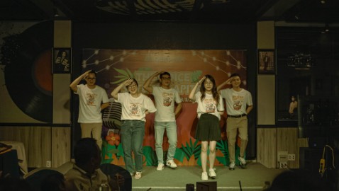 Chất vải tạm ổn
Giá ổn
Giao hàng nhanh
Dịch vụ đổi size tốt
Nhưng đổi size thành ra đổi kiểu áo luôn 🥲