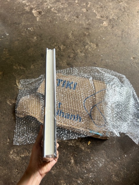 Mong chờ quyển sách đã lâu . Hàng về rất chi là thích , trước hết khâu đóng gói rất kĩ , sách mới đẹp . Biết ơn ngài Rich và Jay đã mang cơ hội tốt đẹp này cho những ai khát khao muốn thực hiện ước mơ của họ và mang những sản phẩm tốt nhất tới tay người tiêu dùng . Cuốn sách rất cần cho những ai cần lắm một cơ hội .