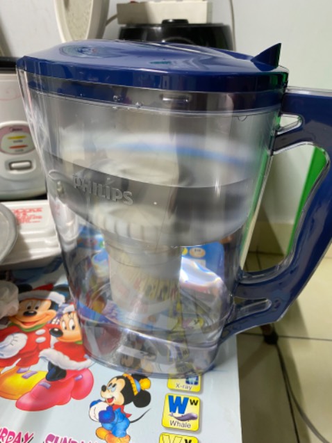 Mới mua về mở ra dùng thử . Nhìn bề ngoài có vẻ xịn. Nước uống ngon lắm. Lúc lắp lõi lọc phải ấn xuống một cái để nước không bị rò Mới mua về mở ra dùng thử . Nhìn bề ngoài có vẻ xịn. Nước uống ngon lắm. Lúc lắp lõi lọc phải ấn xuống một cái để nước không bị rò