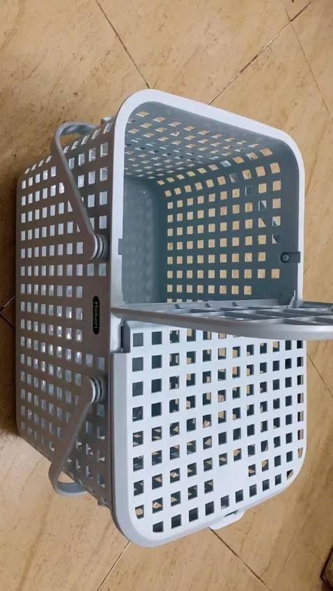 Shop giao hàng nhanh, đúng mẫu mình đặt. Chất liệu nhựa cứng cáp, chắc chắn. Ok nha