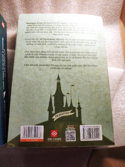 - Truyện hay, siêu cuốn, thiên về kì ảo
- Ship nhanh nè, mình đặt tng Tết mà mùng 5 Tết đã có rồi
- Truyện hơi móp bìa 1 góc nhỏ (hơi buồn - nhg mà ko sao)