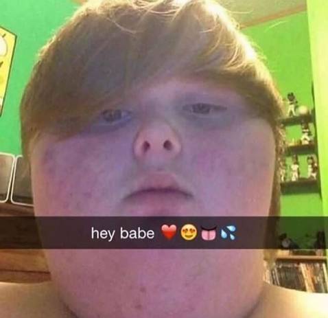 Gói cẩn thận, sách về tay nguyên vẹn. Lần đầu tiên đọc sách của John Green và khá ấn tượng với nội dung sách và văn phong của tác giả, nói chung rất tốt. (Lười chụp ảnh nên lấy mấy ảnh *** xí này hehe)