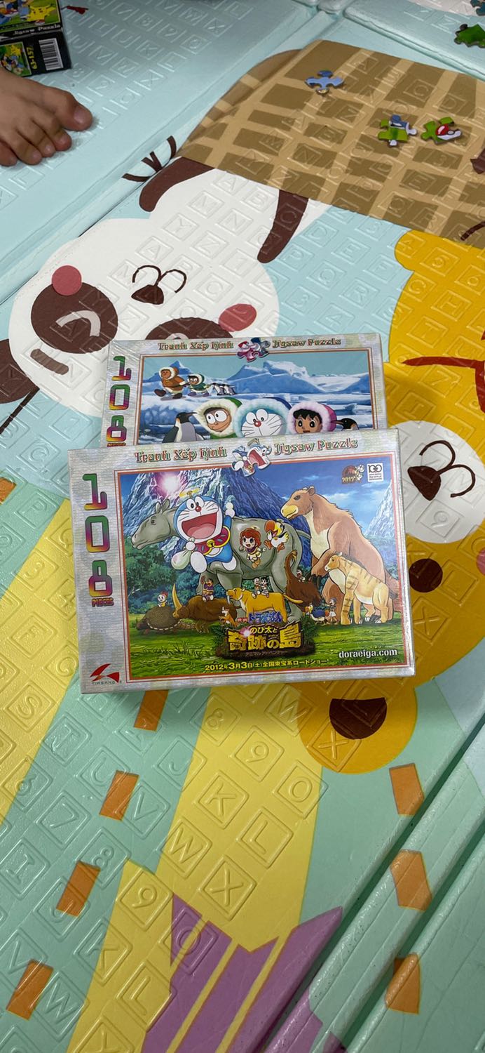 Hàng giao nhanh. Đóng gói cẩn thận. Hình ảnh sắc nét. Lần trước mua Fahasa đóng gói lởm nữa bên này tốt