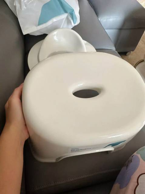 Nhận sản phẩm mới thấy chất lượng, nhựa cứng dày chắc chắn. Có đế chống trượt. Ok lắm nên mua mnguoi