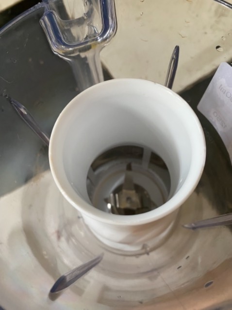 Mới xài được 1 tuần, máy xay nhanh mạnh, tiếng hơi to nhưng ko sao. Lâu dài thì chưa biết thế nào nhưng ưng