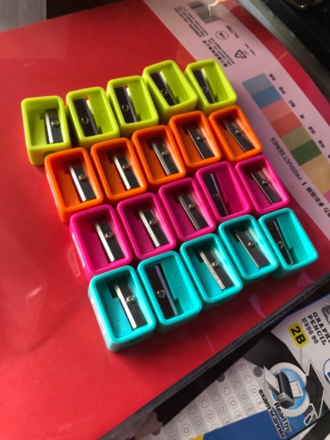 Kiểu ok màu không thích tại vì giao sai màu :)) Kiểu ok màu không thích tại vì giao sai màu :))