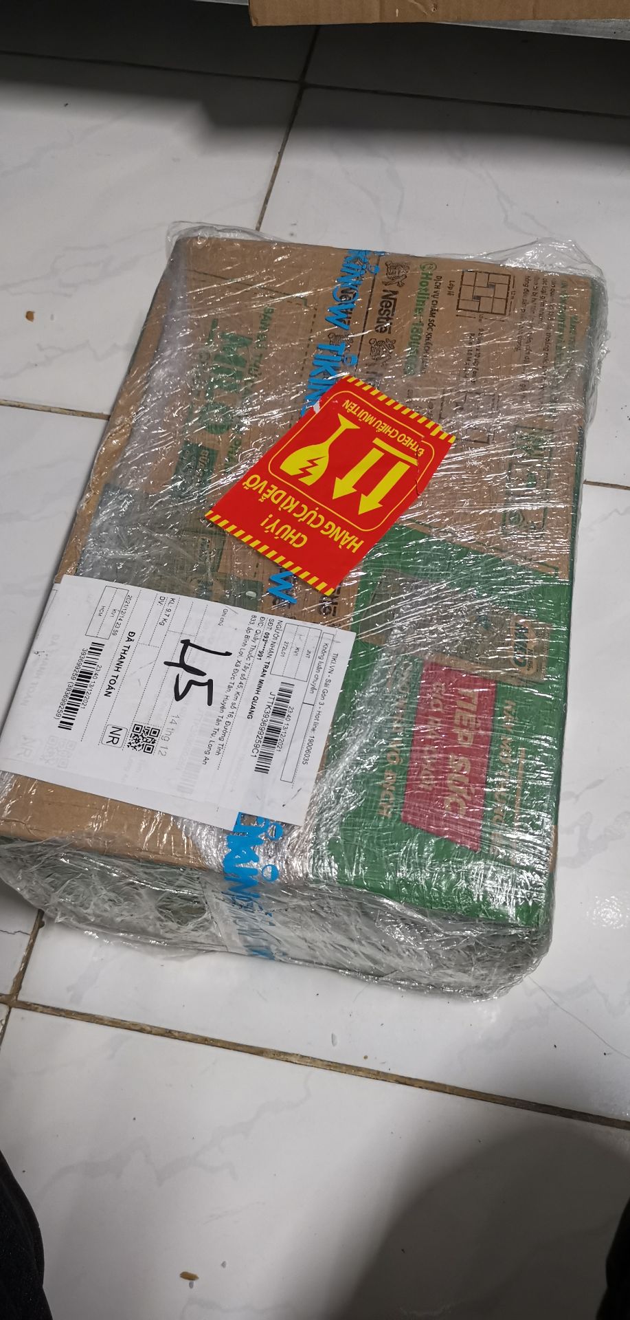 Hàng của Shop là ok. đóng gói hàng cẩn thận, giao đủ hàng, giá bán hợp lý. Mình thích khuyến mại, cứ có khuyến mại là mua ủng hộ.
Chúc Shop luôn đông khách, sẽ ủng hộ Shop ở  những lần sau.