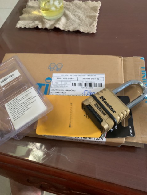 Sản phẩm của 1 hãng nỗi tiếng, giá thành so với sản phẩm có thể coi là cao nhưng. Chất lượng gia công ngàm độ rơ quá lớn.
* Sản phẩm không đáng giá tiền.