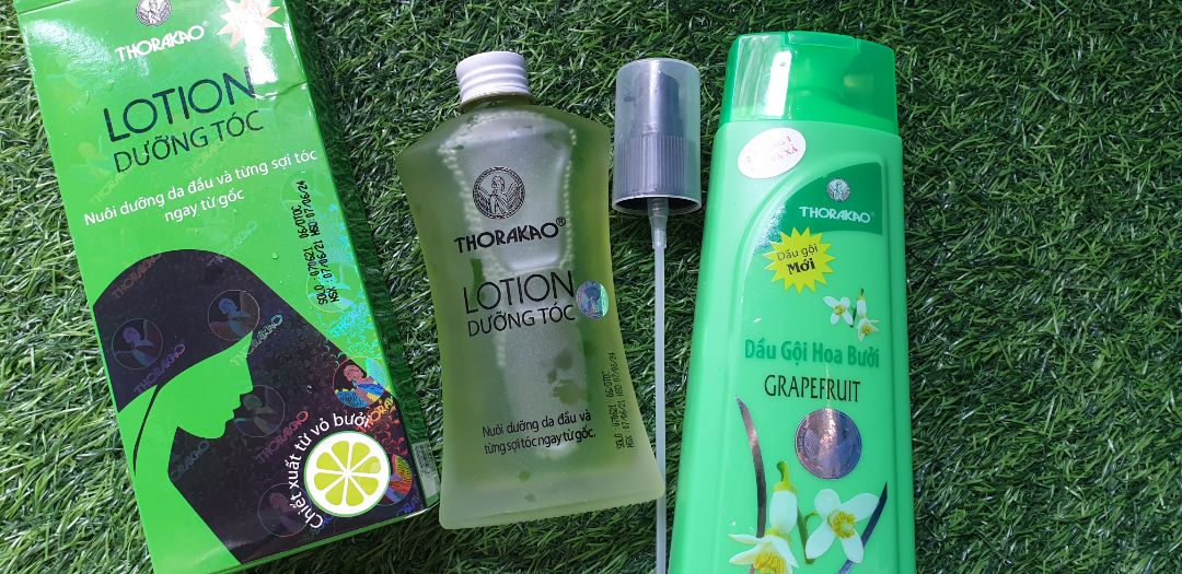 Giao hàng khá nhanh. Sản phẩm có mùi hương rất thơm, dầu gội giúp mình giảm rụng tóc hẳn. Mong đợi tác dụng của lọ tinh dầu, hi vọng tóc con sẽ mọc nhiều lên. Giao hàng khá nhanh. Sản phẩm có mùi hương rất thơm, dầu gội giúp mình giảm rụng tóc hẳn. Mong đợi tác dụng của lọ tinh dầu, hi vọng tóc con sẽ mọc nhiều lên.