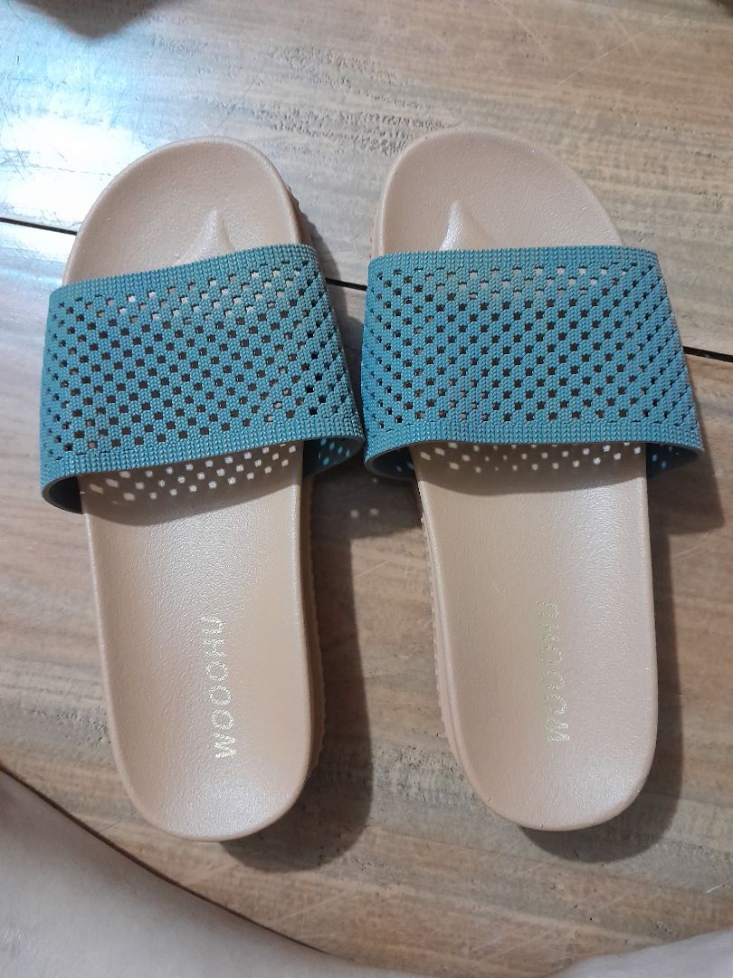 Đẹp, êm chân,  rất vừa ý