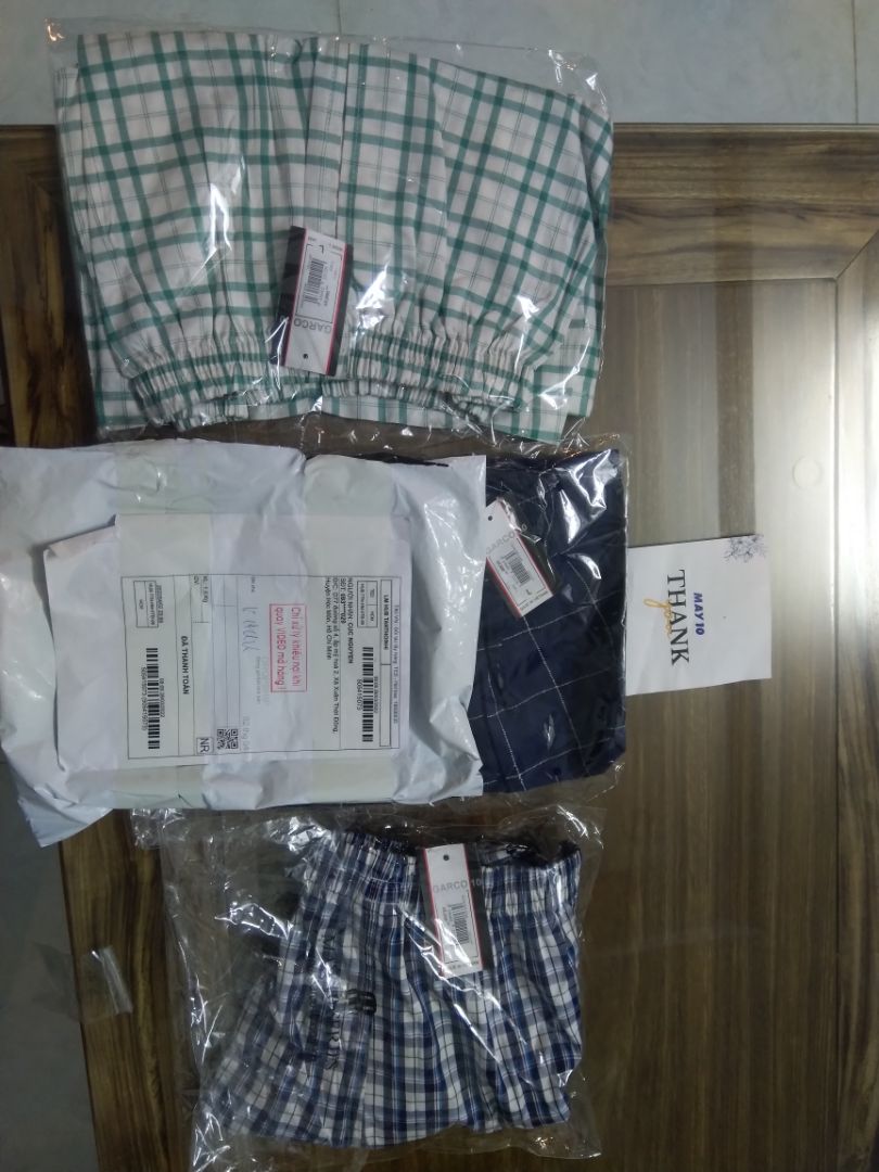 Size L nhưng quần quá nhỏ, 65kg cao 1,63 mà mặc ko vừa. Tôi muốn trả hàng được ko shop? hoặc nếu có size XXL thì đổi giúp tôi, cảm ơn Size L nhưng quần quá nhỏ, 65kg cao 1,63 mà mặc ko vừa. Tôi muốn trả hàng được ko shop? hoặc nếu có size XXL thì đổi giúp tôi, cảm ơn