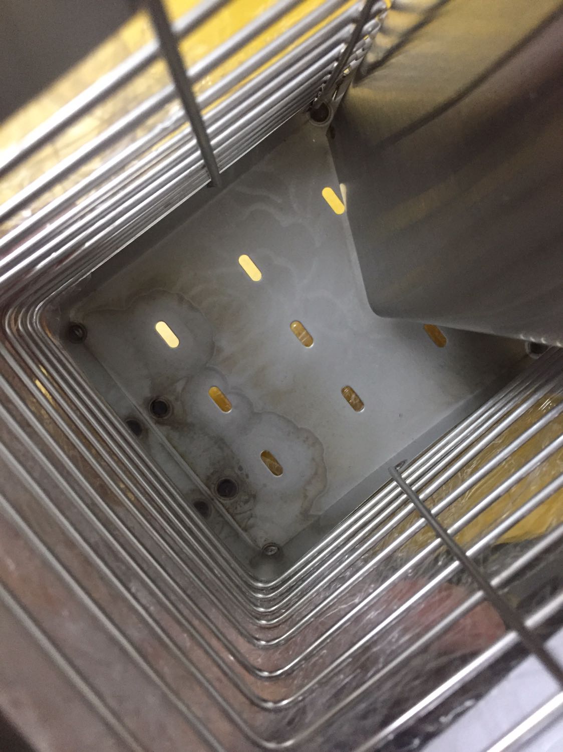 Yêu cầu đổi sản phẩm mới. Sản phẩm bị hư, lỗi