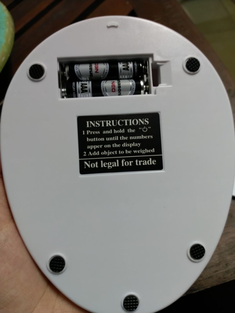 Tiki giao hàng nhanh, cân chính xác, giá tốt, lắp nguồn pin 2 viên pin 1.5v AAA nhé.