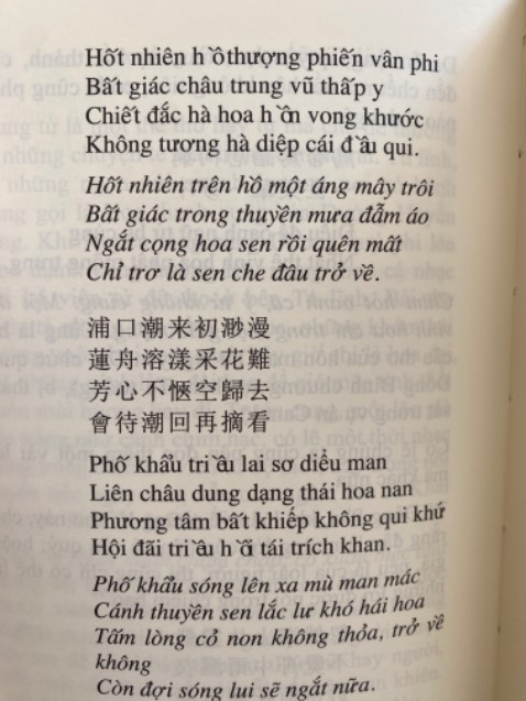 Một cuốn sách chính hãng, đẹp và tuyệt vời mà khi đọc các chữ in bị nhảy nhìn thật buồn và xót xa