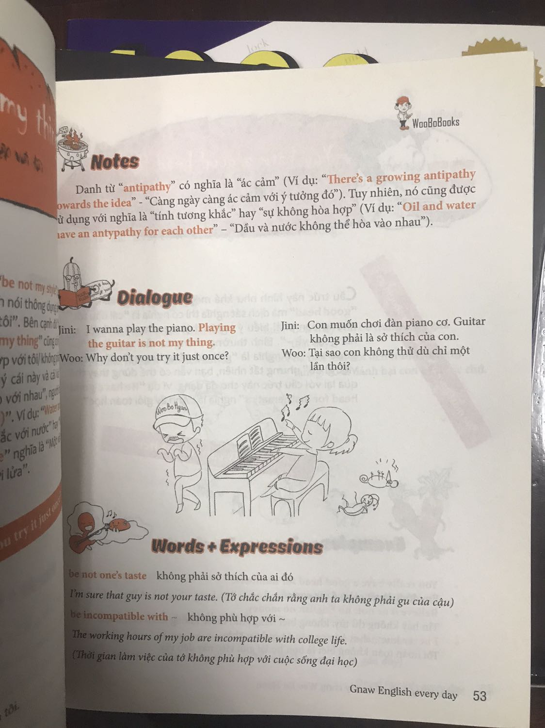 Mình mới nhận được sách. Sách đẹp.
Mình mua đủ cả ba quyển, có mã giảm giá nên giá rẻ.