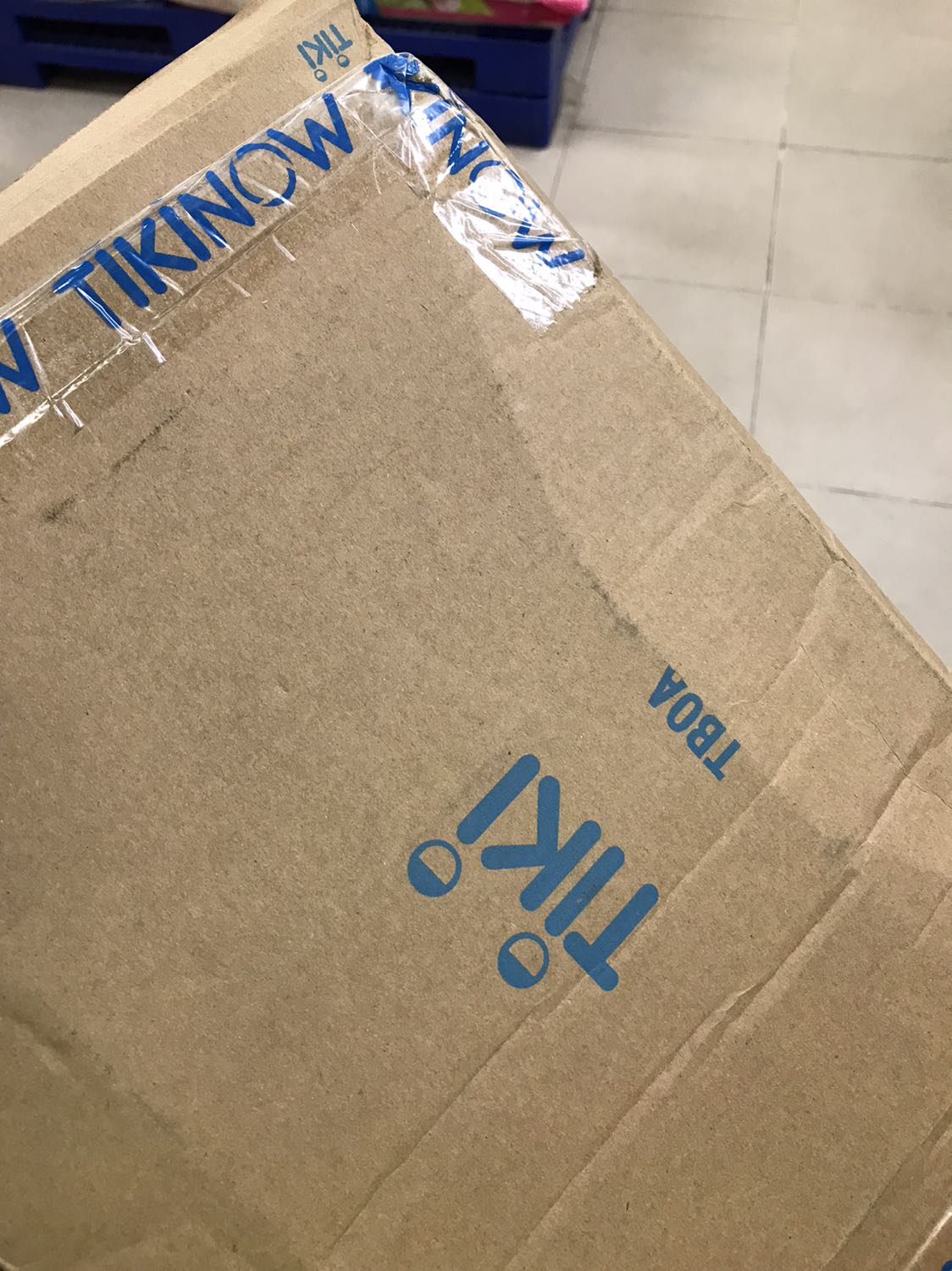 Đã mở ra xem thử, mọi thứ đều ổn.
Dự kiến giao hàng 8 ngày, nhưng chỉ 5 ngày là có hàng.