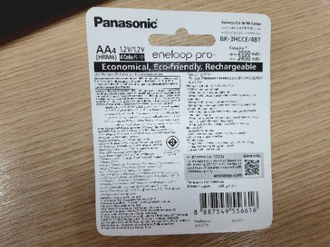 Hàng nhìn mới. Giao hàng sớm trước 1 ngày. Hiệu quả để thử xem rồi nhận xét. Trước giờ xài flash rời với pin eneloop 1900 mah, thời gian hồi đèn hơi lâu. Mất tầm 2 đến 3 giây