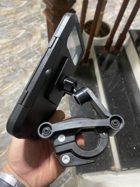 Nhìn hình thì rất đẹp nhưng thực tế thì vừa xấu vừa thô và mềm. Ai dùng mình để lại 50%