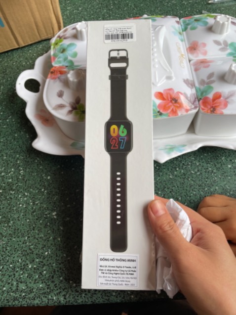 Sp rất đúng với mô tả. Cầm đồng hồ chắc chắn. Dây đeo rất mềm. Bao bì sp rất xin xò. Đang đợi cài đặt để dùng thử mới cho đc cảm nhận chất lượng. Còn ban đầu nhận hàng , cầm hàng trong tay rất ok