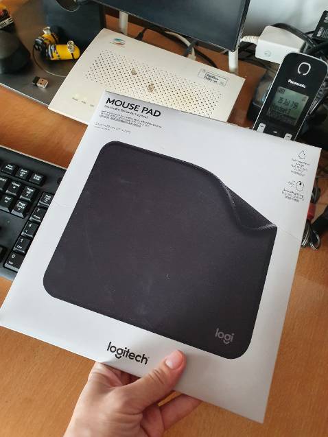 Hàng mới nguyên seal.
Đóng gói đẹp, có cao su chống trượt, đường may đẹp, chưa có gì phải chê.