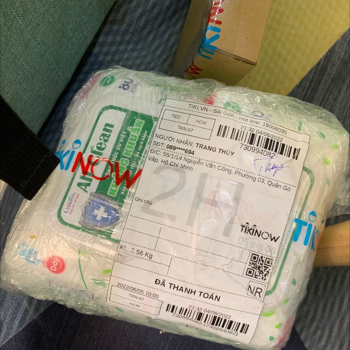 Giao hàng nhanh chóng và chất lượng giấy rất tốt