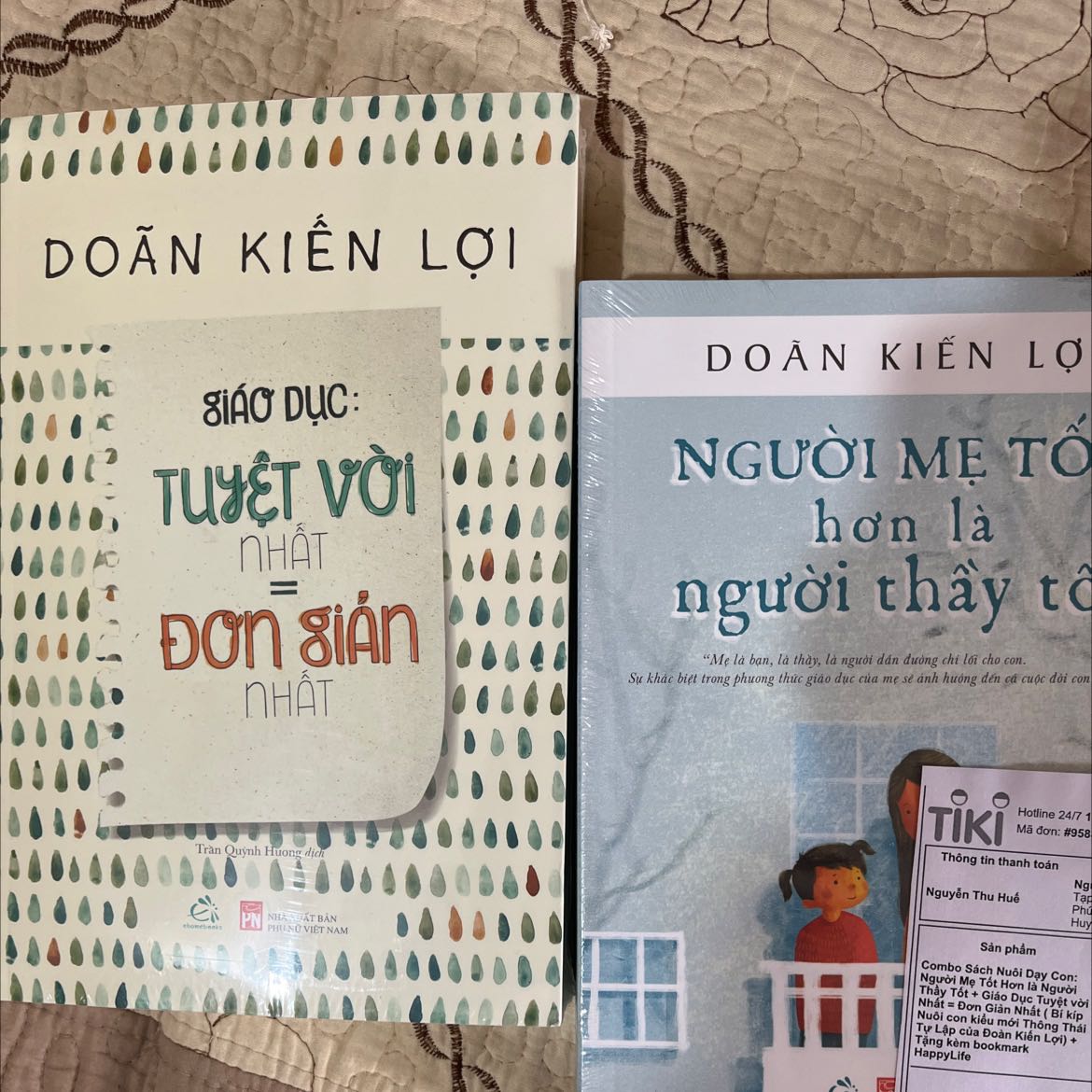 Shop không gửi kèm bookmark như mô tả