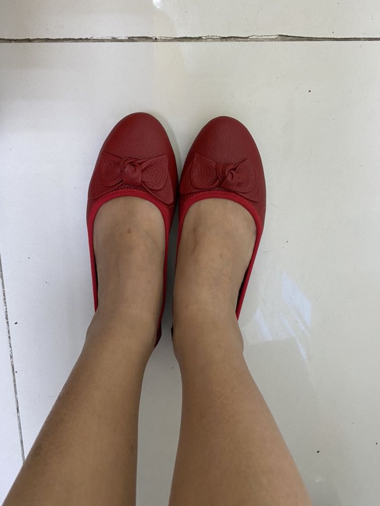 Giày êm chân, thoải mái, shop hỗ trợ đổi mẫu khi mình đổi ý. Yêu cái cách phục của shop ❤️ Giày êm chân, thoải mái, shop hỗ trợ đổi mẫu khi mình đổi ý. Yêu cái cách phục của shop ❤️