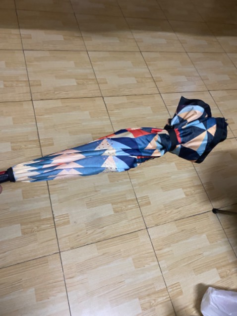 Ô dù cảm giác to hơn so với hình ảnh trên sản phẩm, 2 lớp nên khá là ok, gấp ô sau sử dụng cũng dễ dàng hơn so với những loại thông thường Ô dù cảm giác to hơn so với hình ảnh trên sản phẩm, 2 lớp nên khá là ok, gấp ô sau sử dụng cũng dễ dàng hơn so với những loại thông thường