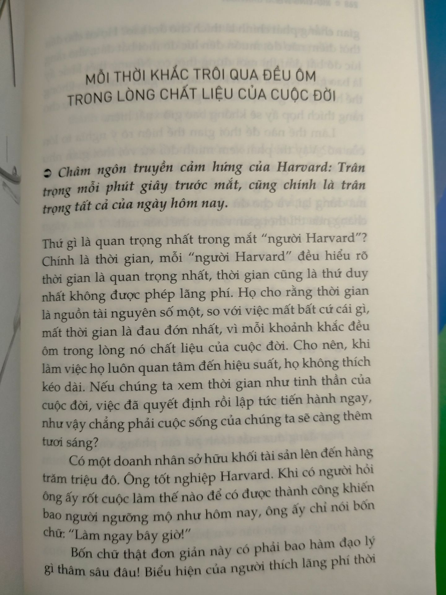 Sách nhận được mới nguyên, đẹp, giấy thì xịn với thơm lắm lun. Cuốn sách rất hay, truyền động lực, cảm hứng và cực kì phù hợp cho các bạn trẻ trên con đường học tập và làm việc luôn nhé.