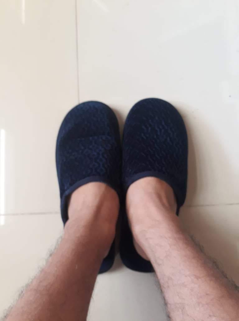 Shop gói hàng cẩn thận, giao đủ số lượng. Dép mang êm, đi rất ấm, giá lại rẻ nữa