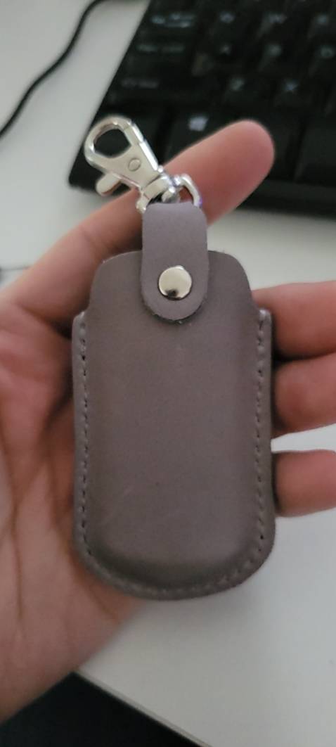 Màu không đẹp như trên ảnh, nút giữ dễ tuột, chất lượng da tốt