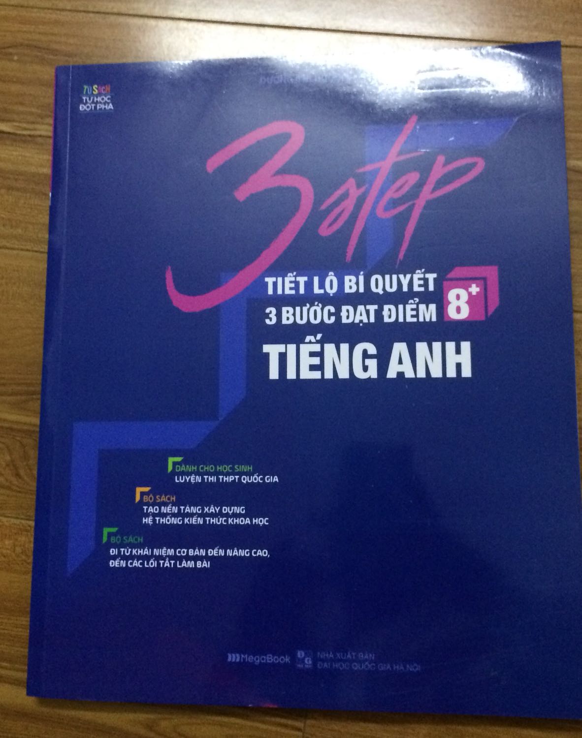 Sách được trình bày rất dễ hiểu ,còn được kèm theo cả tập phiếu trả lời trắc nghiệm , đóng gói cẩn thận , giao Hàng Nhanh