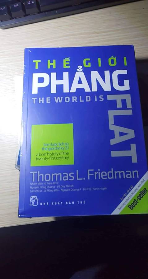 Thật sự quá thất vọng với tiki trading, bao nhiêu lần mình đặt ở nhà cung cấp này sản phẩm đều rất tệ, chỉ đếm trên đầu ngón tay những lần sản phẩm không bị móp méo hỏng hóc. Còn các lần khác hết bẩn rồi sách cũ thì gáy sách nát hết, góc thì bị cong queo tùm lum,lần này cũng vậy,đăkt một cuốn sách gần 200k nhưng nhận hàng lại thấy các góc của sách quăn rất khó chịu, thật sự không thể nào so được với fahasa, được bọc rất kĩ và chất lượng rất tốt. Đề nghị tiki trading xem lại chất lượng hàng hóa và khâu giao hàng của mình, mình đã nhịn nhiều và cũng chưa bao giờ đòi đổi lại hàng nhưng lần này thì thật sự không thể nói!