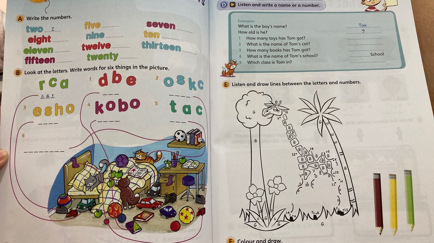 Sách rất đẹp, chuẩn bị đầy đủ kiến thức và kỹ năng trước khi bé bước vào luyện đề Starters. Sách thuộc nhà xuất bản Cambridge, đơn vị chủ quản kỳ thi này. Bé rất thích, rất đáng mua.