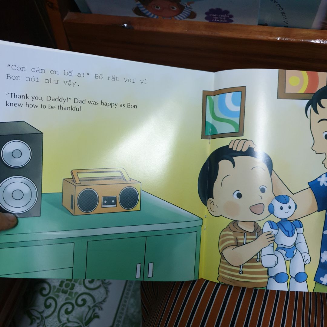 Màu sắc minh khong thích lắm, chữ cảm giác hơi nhỏ, nôi dung 1 sô chỗ minh ko thích lắm. giá hơi mắc so với nội dung Màu sắc minh khong thích lắm, chữ cảm giác hơi nhỏ, nôi dung 1 sô chỗ minh ko thích lắm. giá hơi mắc so với nội dung