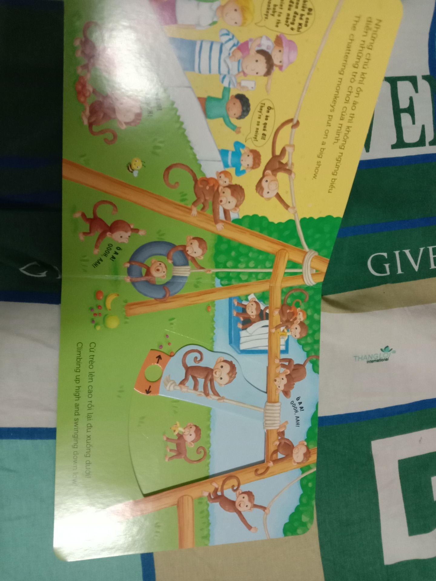 sách bé rất thích, nên mua nhé