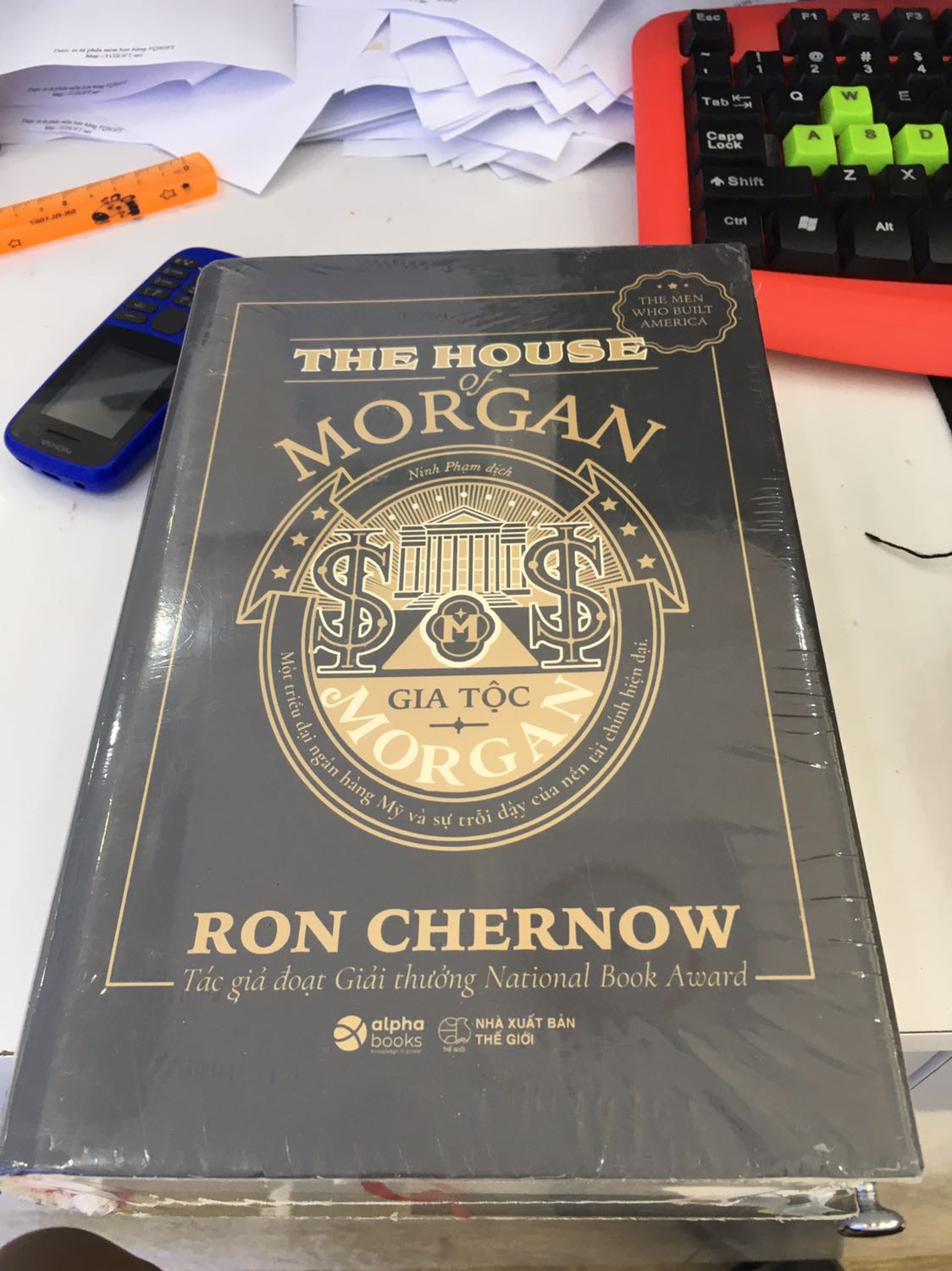 Mình mua 1 quyển giao 1 quyển khác là sao?