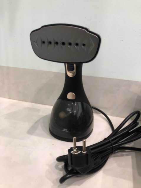 Mức độ là thẳng của máy khá ổn, máy đẹp, nhưng hơi có mùi khét, máy sx tại China, giao hàng nhanh.