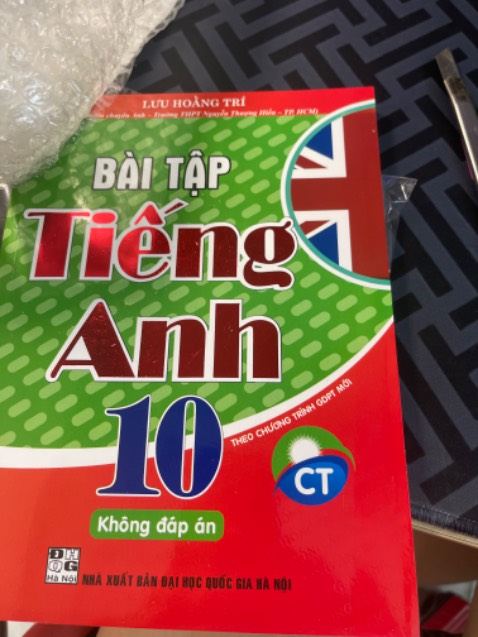 Đẹpppppp , sách mới. 
Có gửi file đáp án qa ***