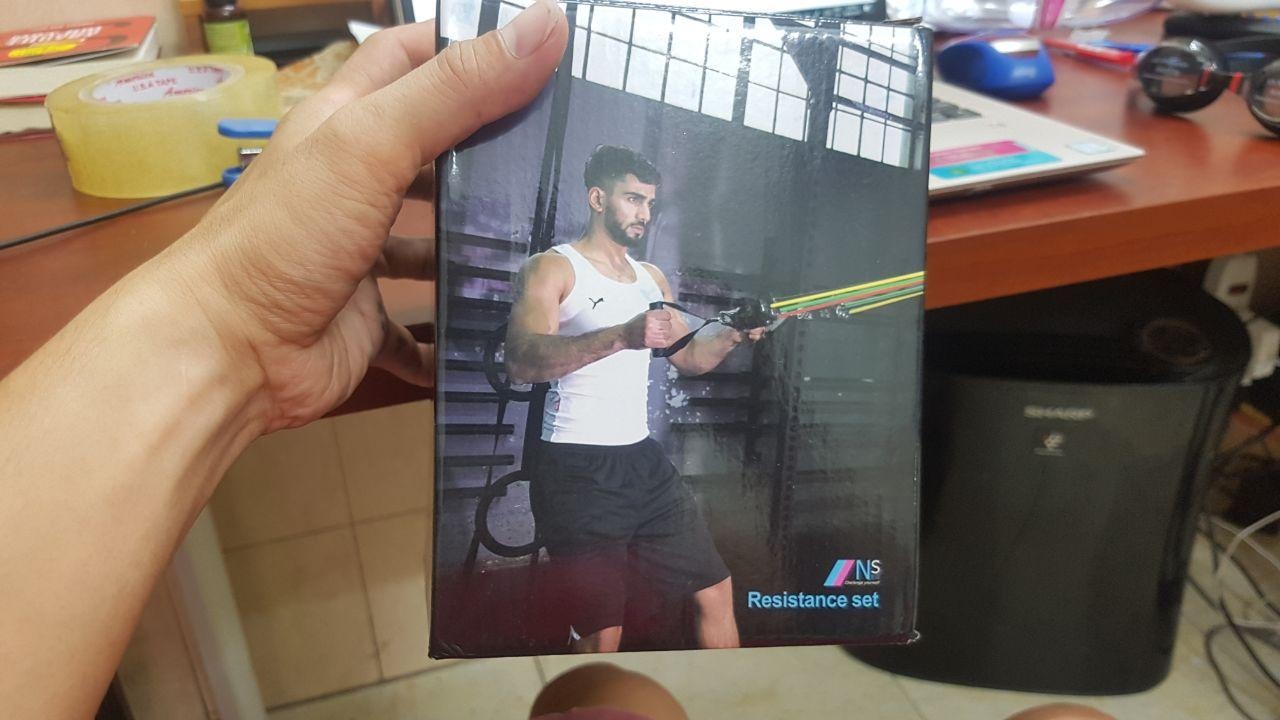 Sản phẩm như hình . Dây và móc rất chắn chắn . Thấy bên khác bán rẻ hơn nhưng mà móc nhìn nhỏ xíu nên chấp nhận giá cao hơn mua của boro sport . Chất lượng đáng giá nên cho shop 5 sao trước . Tập vài bữa xem ok có bền không sẽ feedback tiếp . làm review trước lấy 10k thẻ cào của shop tặng cái đã kaka  :)))