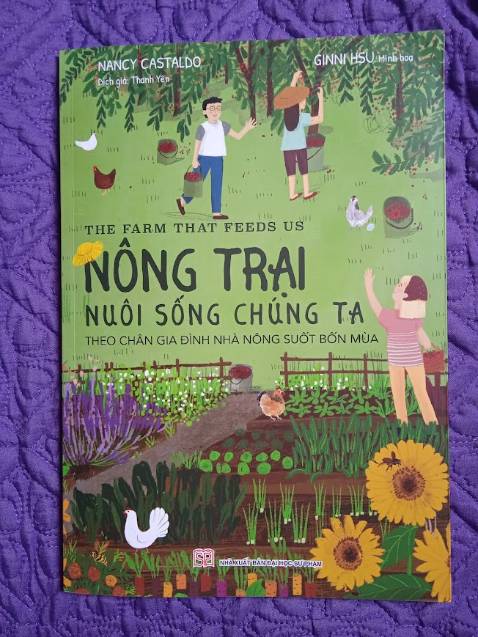 Mình bị ấn tượng với hình vẽ minh họa của sách, rất đẹp và dễ hình dung, màu sắc tươi sáng, sinh động. Với mình thì sách phù hợp cho cả trẻ nhỏ và người lớn luôn.