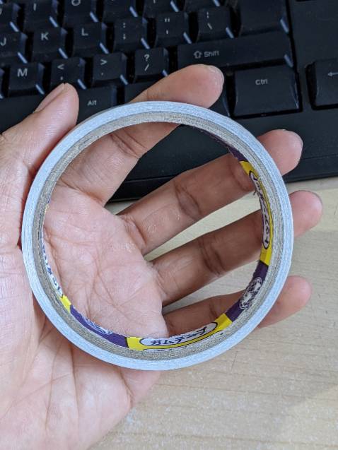 Sản phẩm đúng như hình, có điều giao quá chậm, nhà bán chuẩn bị cực chậm, giao trễ so với dự kiến, băng keo quá cũ, 2 mặt nhưng chỉ sử dụng được một mặt, mặt còn lại tháo cách nào cũng không ra, do quá cũ đã hư keo hết 1 mặt.