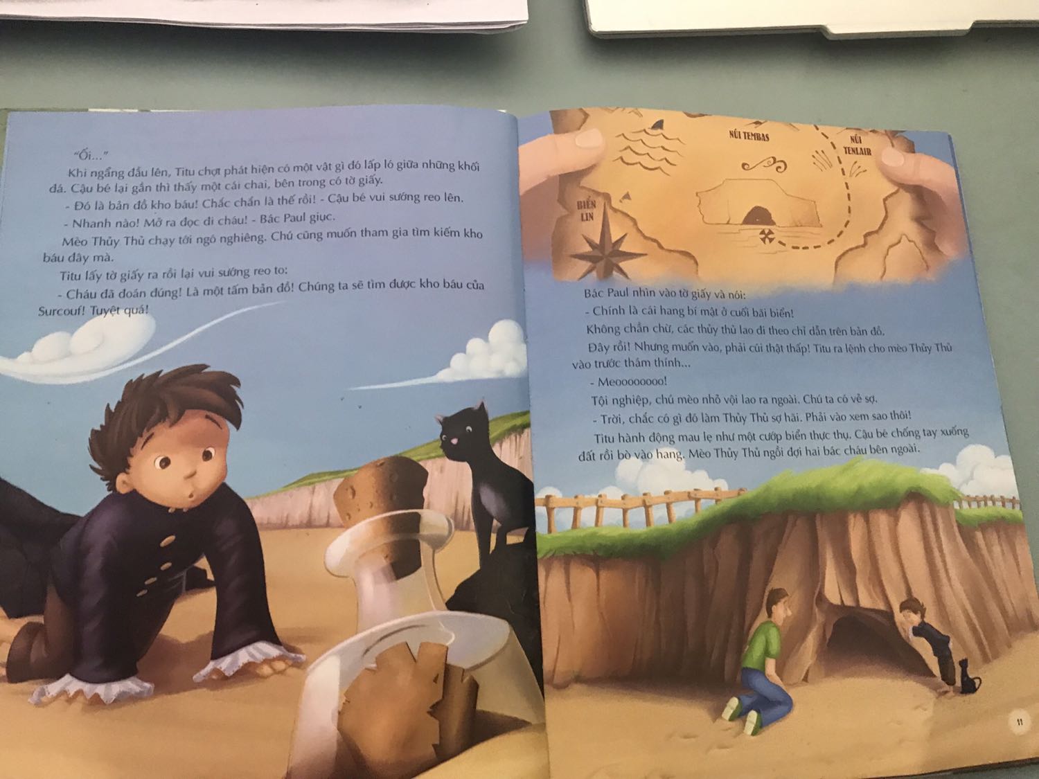 Sách thiết kế khá to cỡ giấy A4, bìa cứng, không tiện cầm. 21 câu chuyên cướp biển là 21 câu chuyện ngắn và riêng biệt. Nội dung phù hợp với bé nhỏ lớp 2 hơn là bé lớp 4.