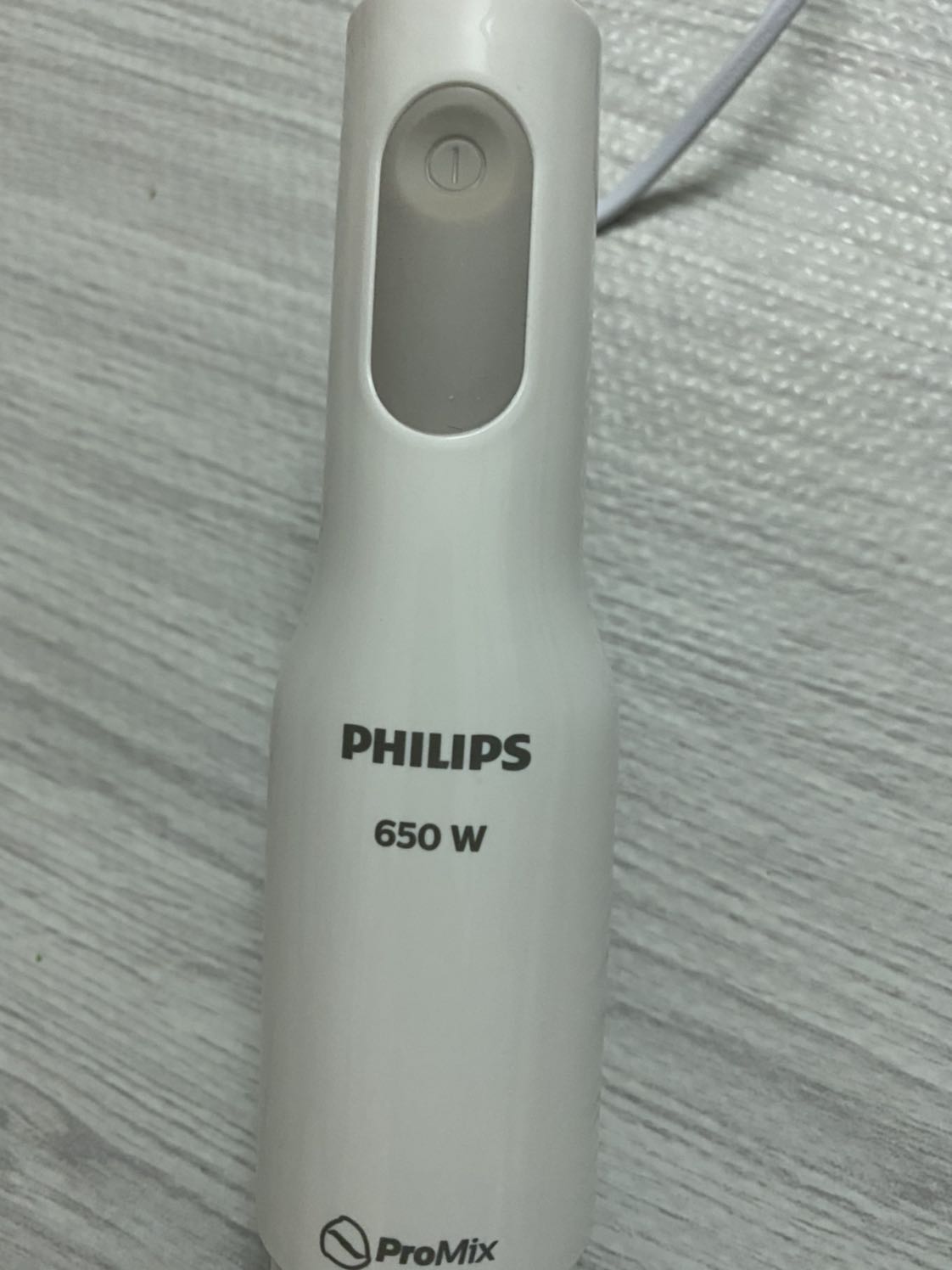 Nhỏ gọn, dễ lắp ráp, lưỡi dao sắt, tiện lợi, dễ vệ sinh phù hợp để nấu ăn dặm cho bé. Hài lòng với sản phẩm.