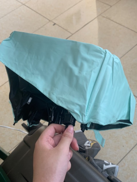 Dù hư khoá, không bung ra